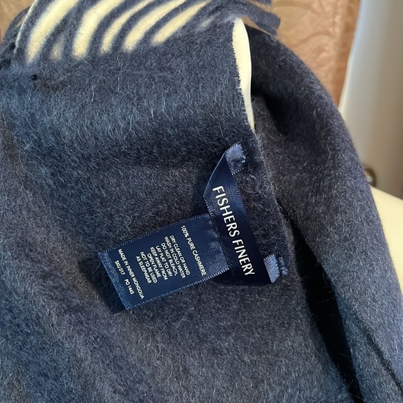 %100 Cashmere scarf! - Picture 4 of 5